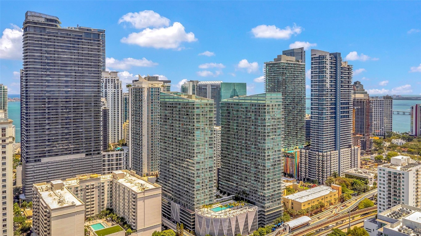 1111 SW 1st #1224N, Miami FL 33130