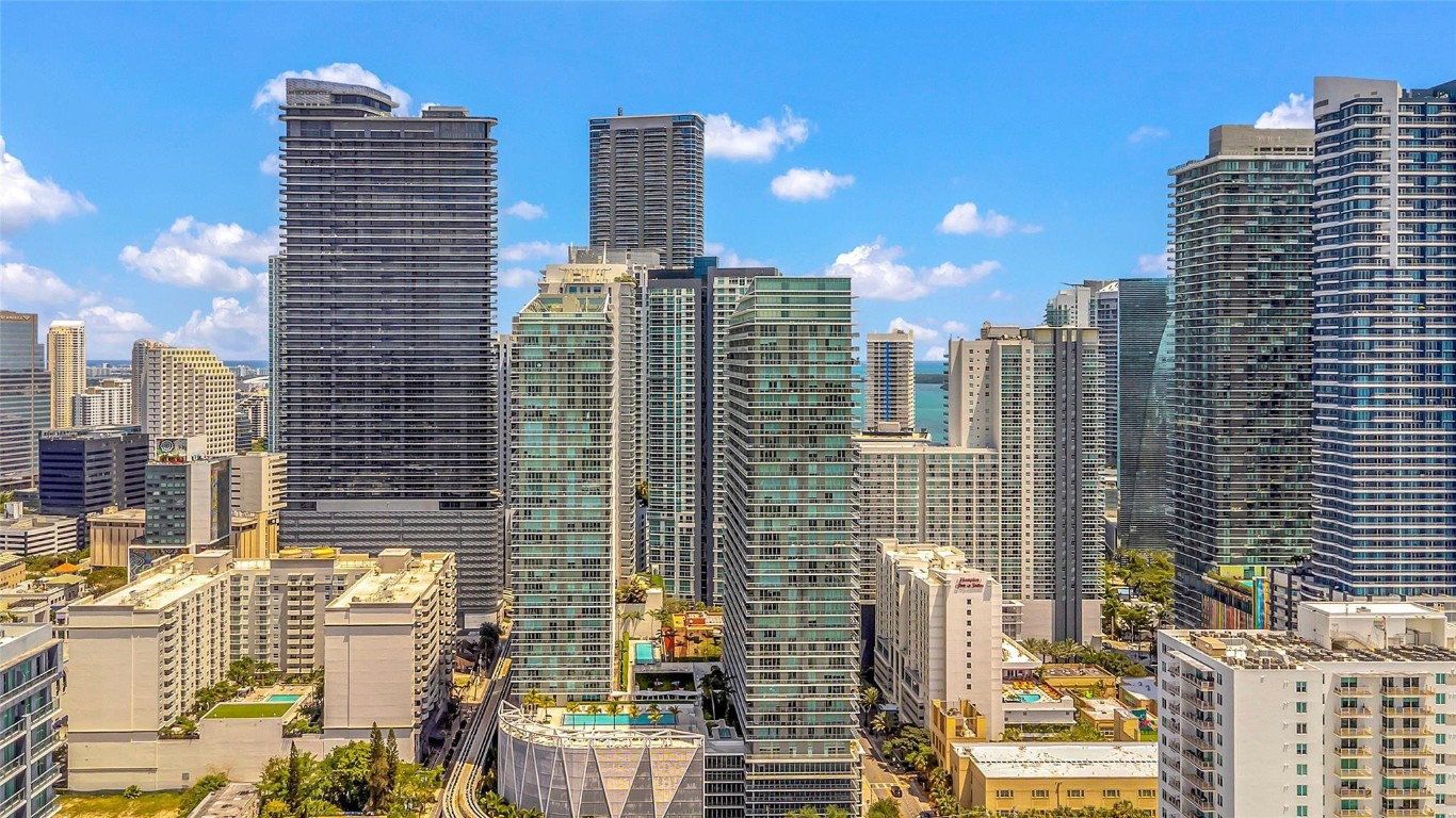 1111 SW 1st #1224N, Miami FL 33130