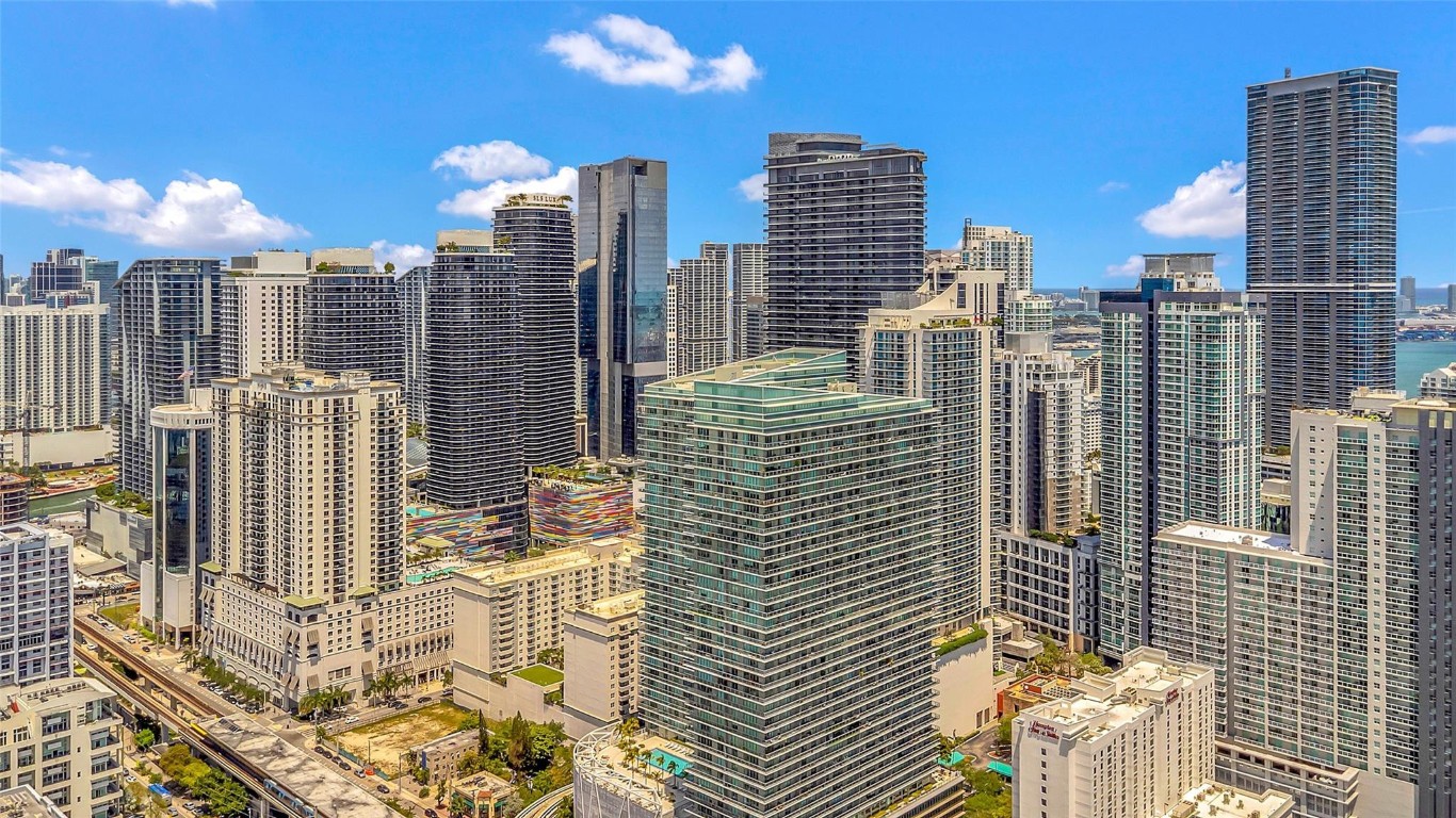 1111 SW 1st #1224N, Miami FL 33130