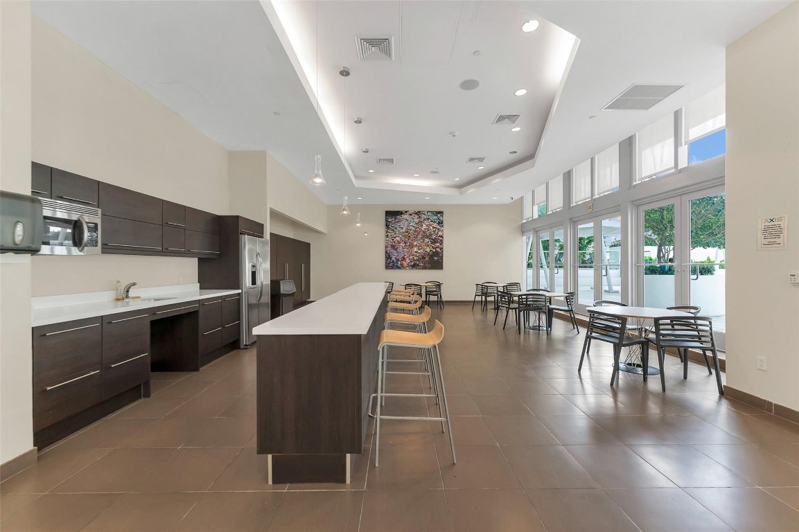 1111 SW 1st #1224N, Miami FL 33130