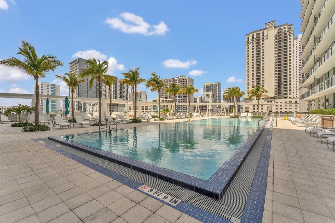 1111 SW 1st #1224N, Miami FL 33130
