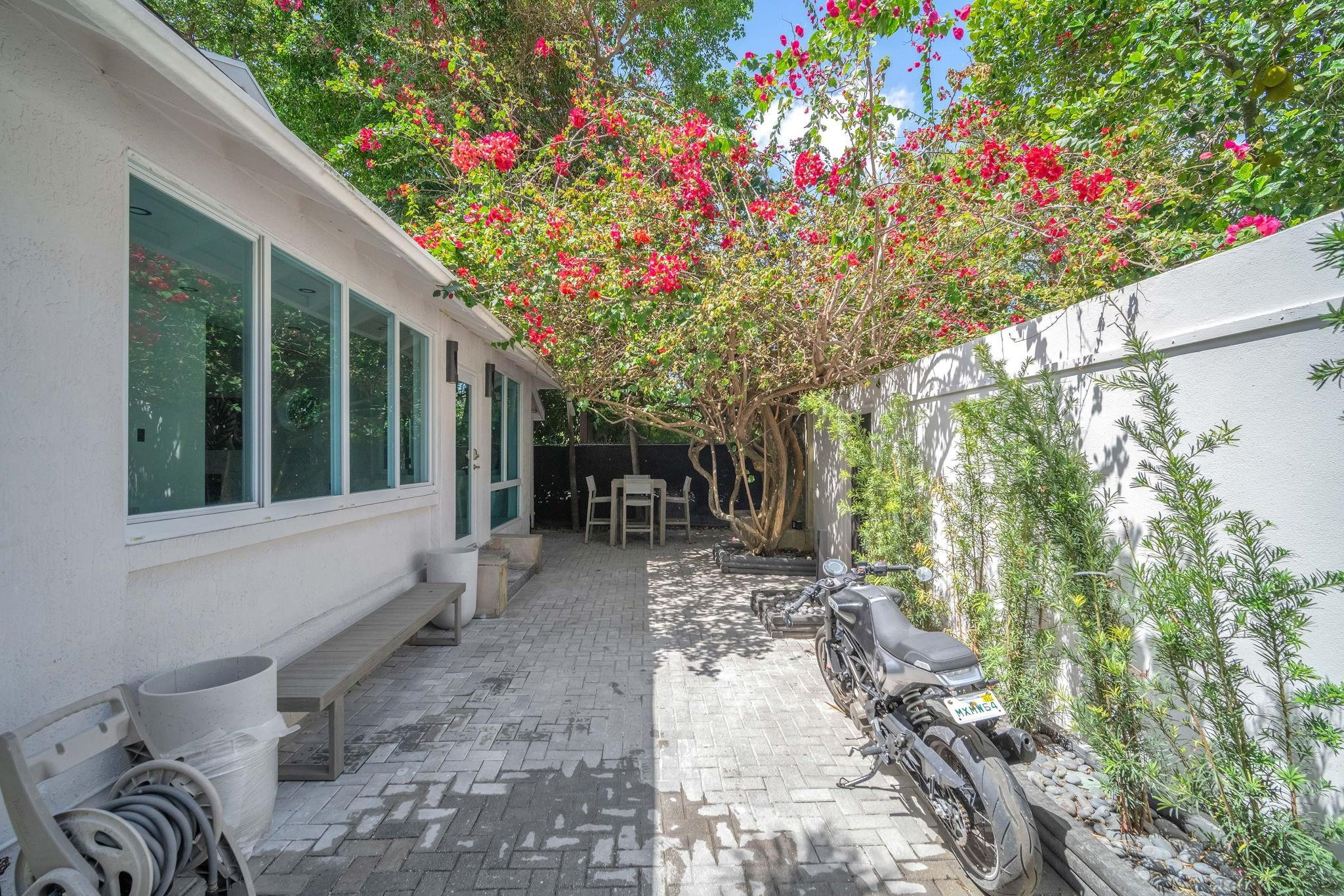 120 NE 25th, Miami FL 33137