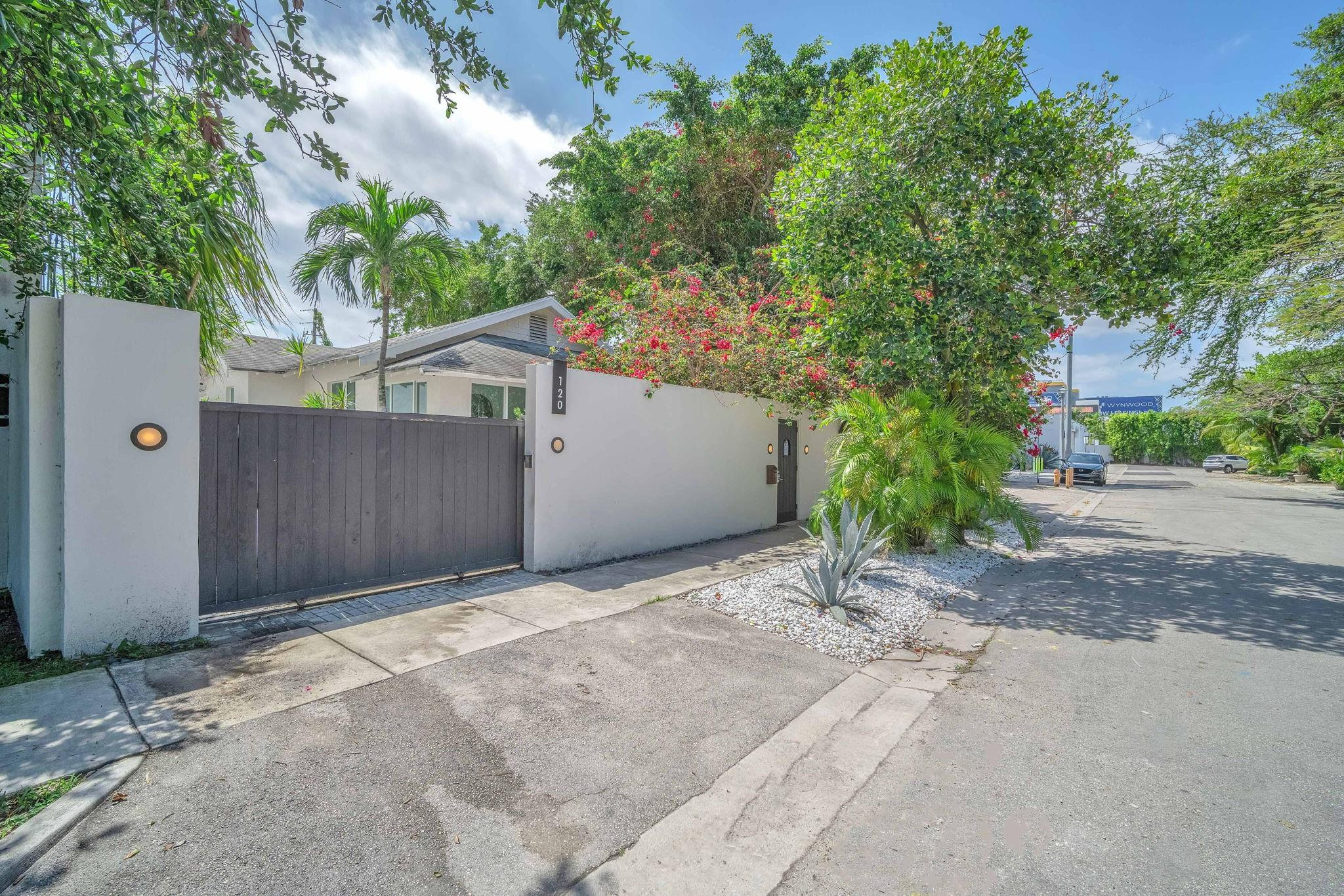 120 NE 25th, Miami FL 33137