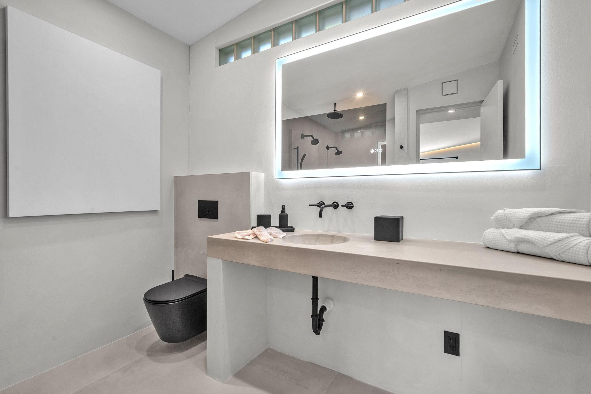 120 NE 25th, Miami FL 33137