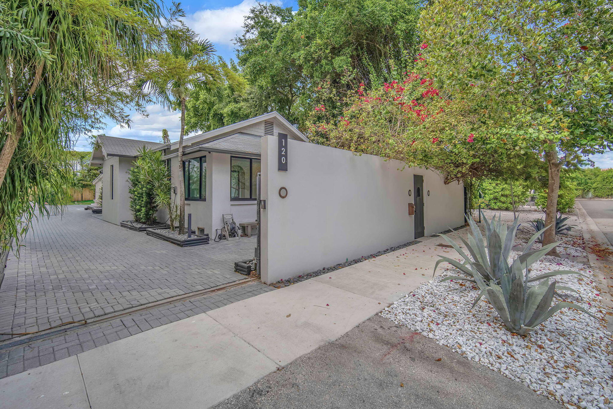120 NE 25th, Miami FL 33137