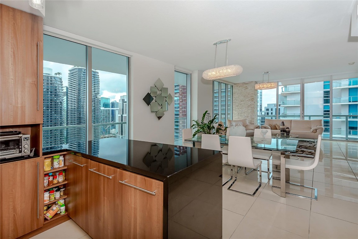1111 SW 1st #PH3920, Miami FL 33130