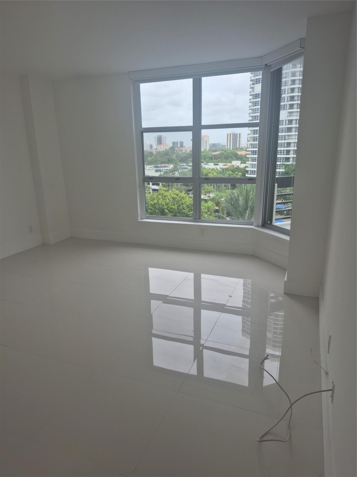 3600 Mystic Pointe Dr #811, Aventura FL 33180