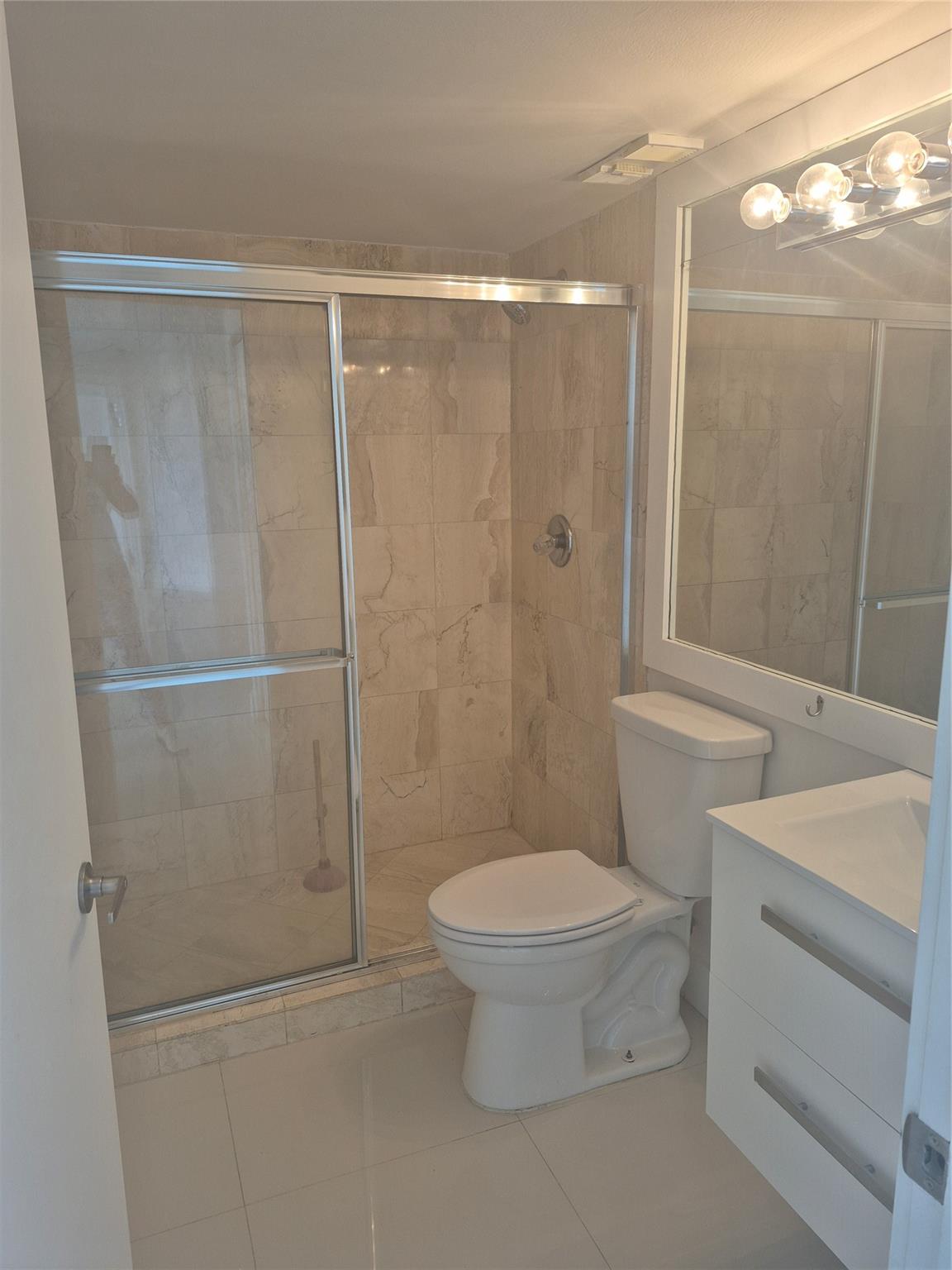 3600 Mystic Pointe Dr #811, Aventura FL 33180