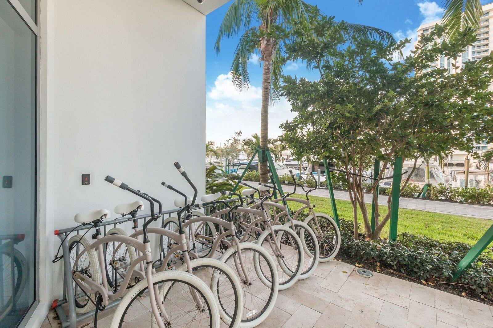17111 Biscayne #1702, North Miami Beach FL 33160