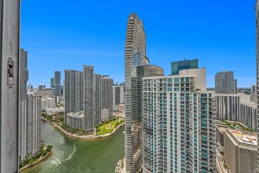 325 S Biscayne Blvd #UPH-14, Miami FL 33131