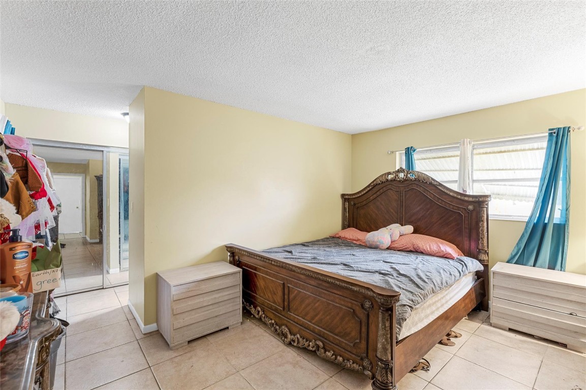 970 SW 67th, North Lauderdale FL 33068