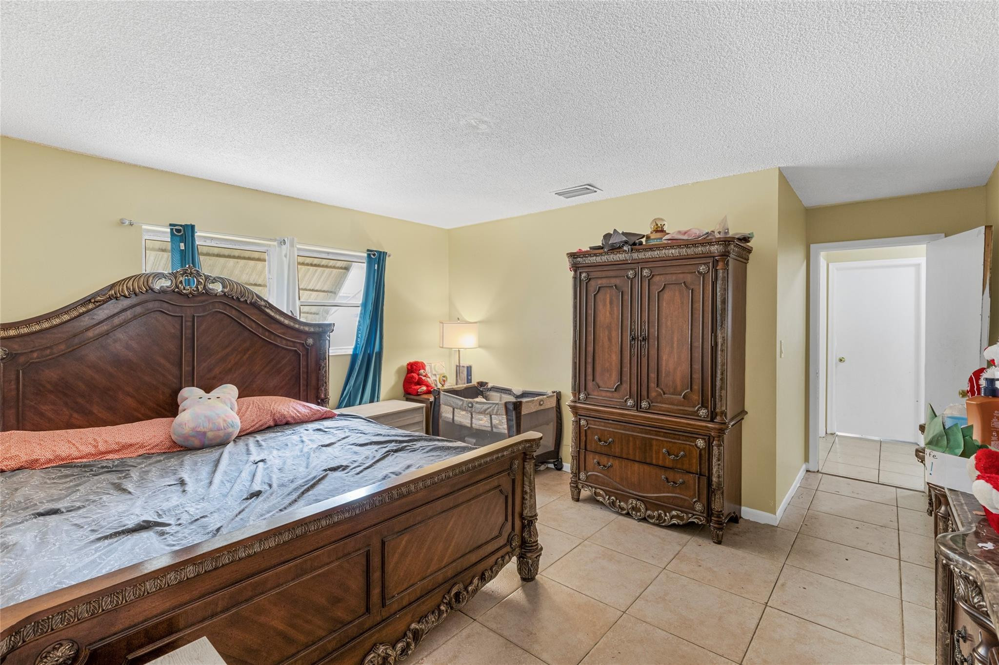 970 SW 67th, North Lauderdale FL 33068