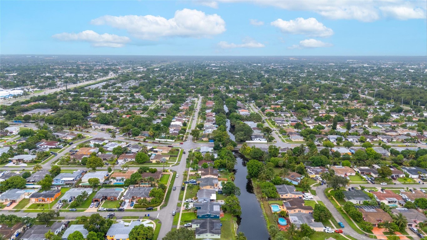 970 SW 67th, North Lauderdale FL 33068
