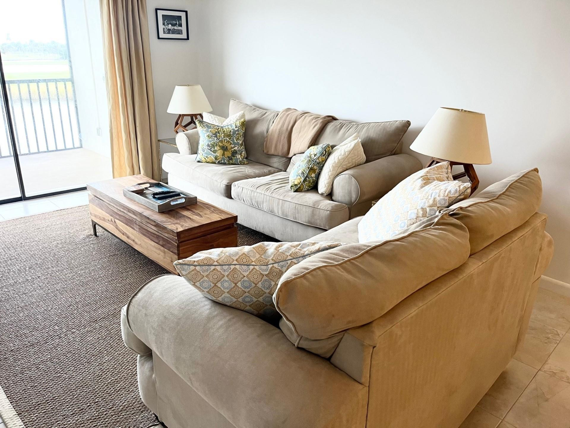 40 NE Plantation #208, Stuart FL 34996