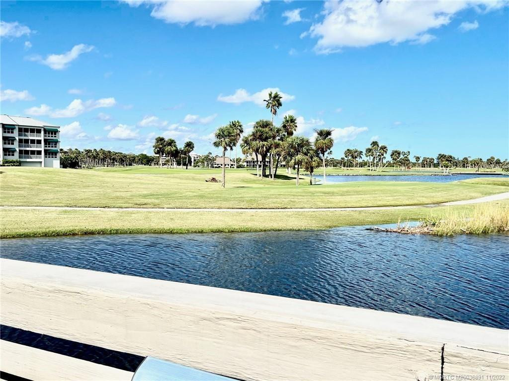 40 NE Plantation #208, Stuart FL 34996
