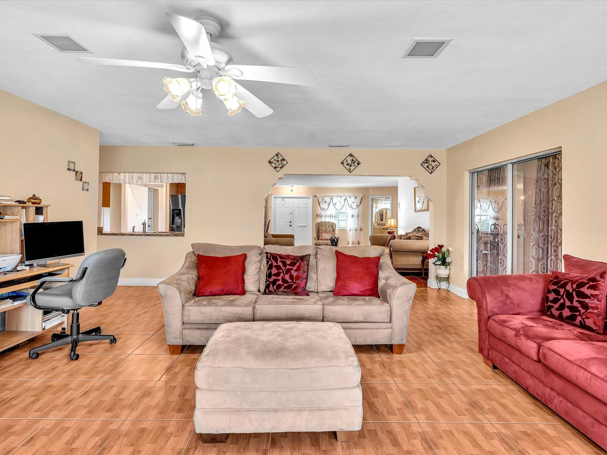 4220 NW 49th, Lauderdale Lakes FL 33319