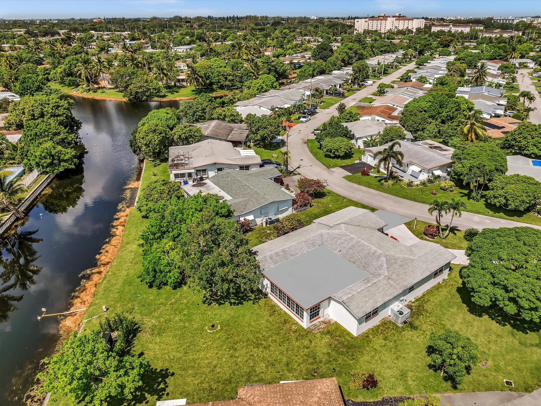 4220 NW 49th, Lauderdale Lakes FL 33319