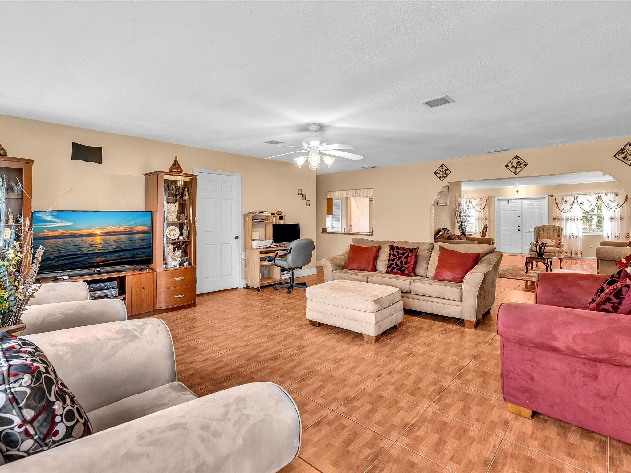 4220 NW 49th, Lauderdale Lakes FL 33319