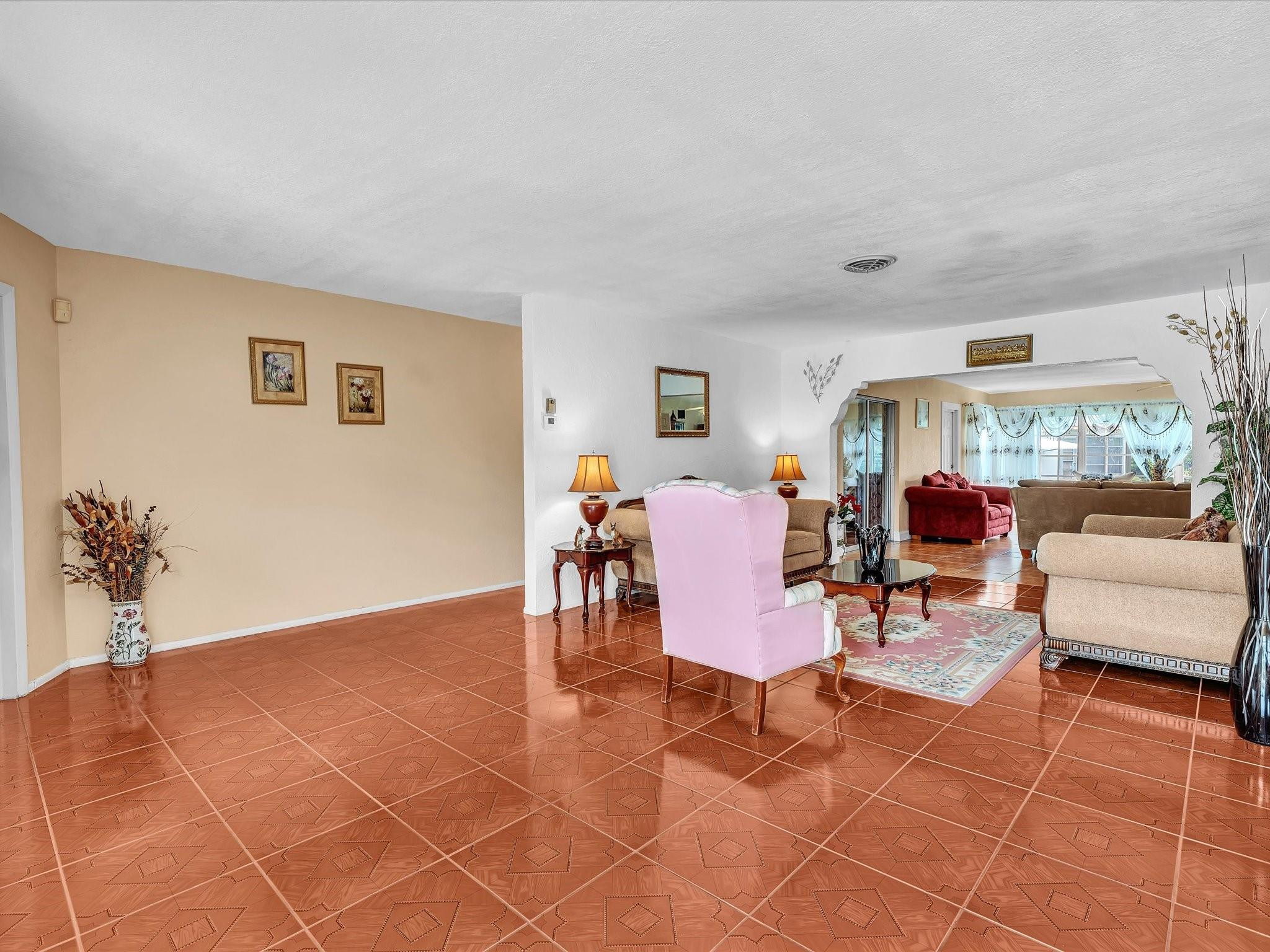 4220 NW 49th, Lauderdale Lakes FL 33319