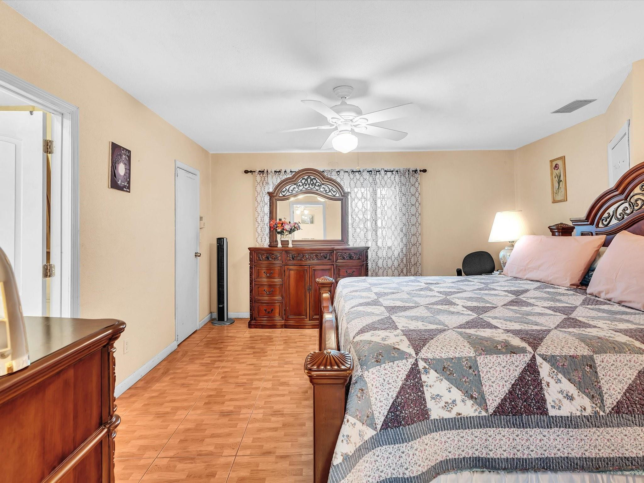 4220 NW 49th, Lauderdale Lakes FL 33319