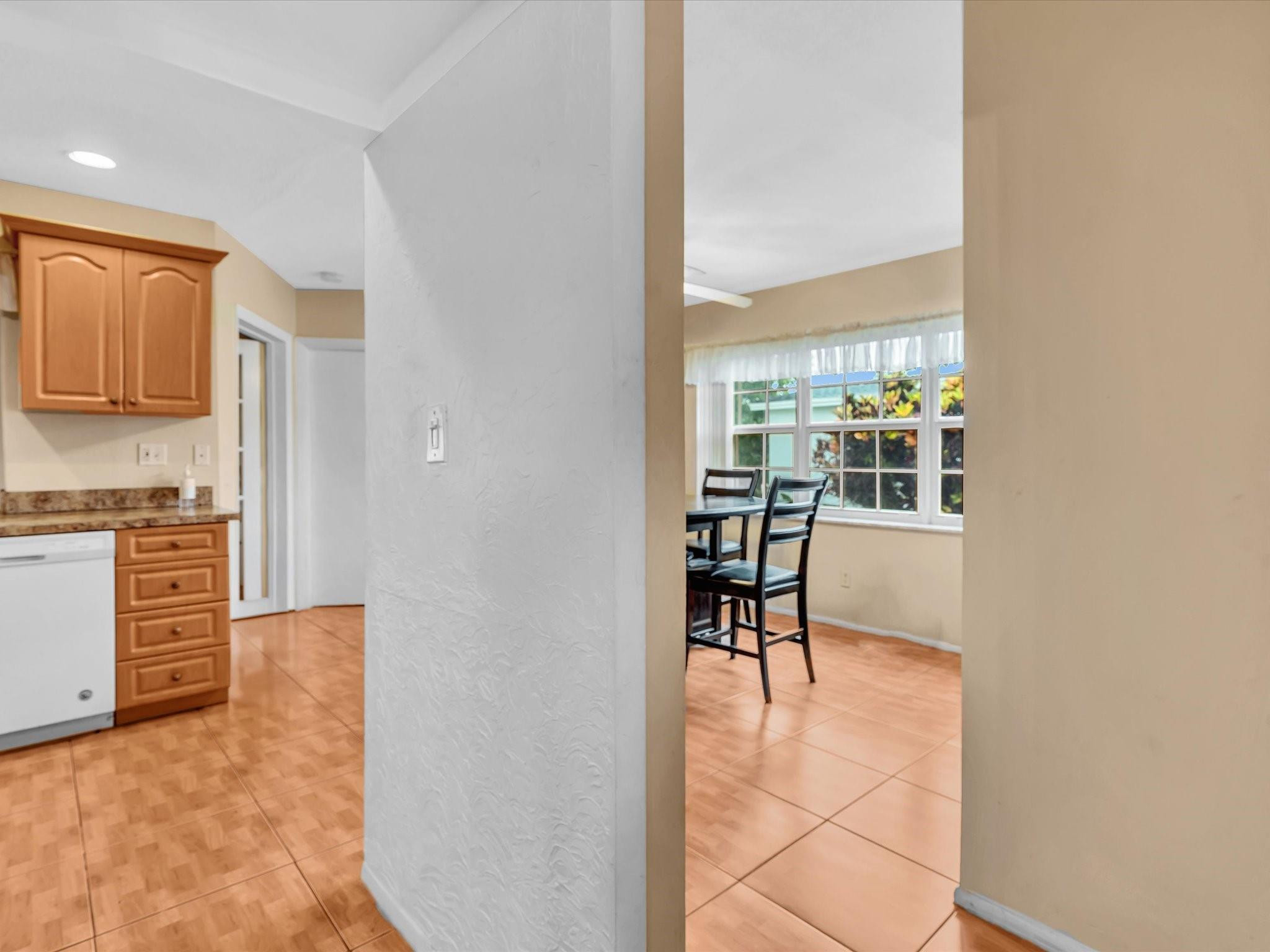 4220 NW 49th, Lauderdale Lakes FL 33319