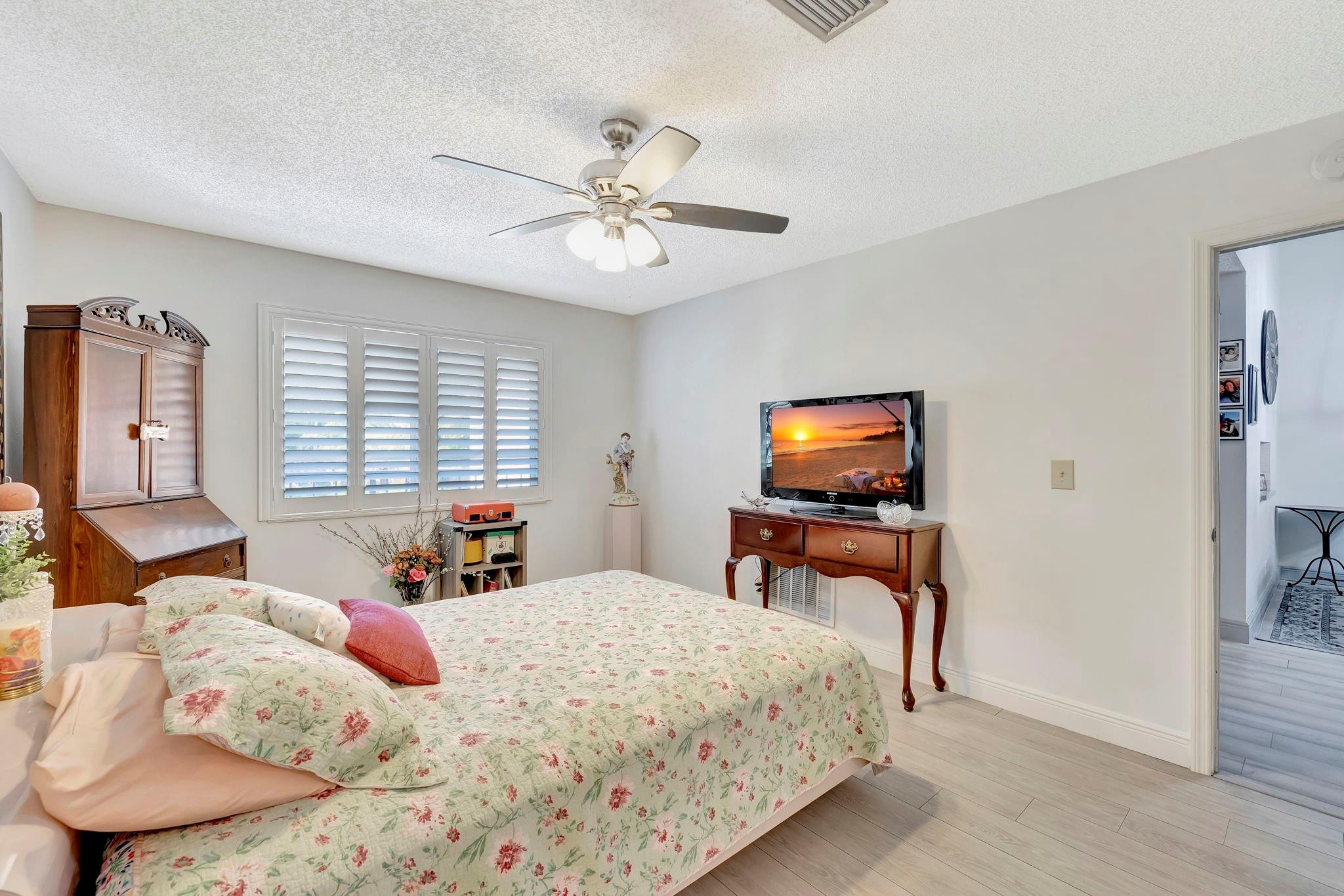 8799 Holly #202, Tamarac FL 33321