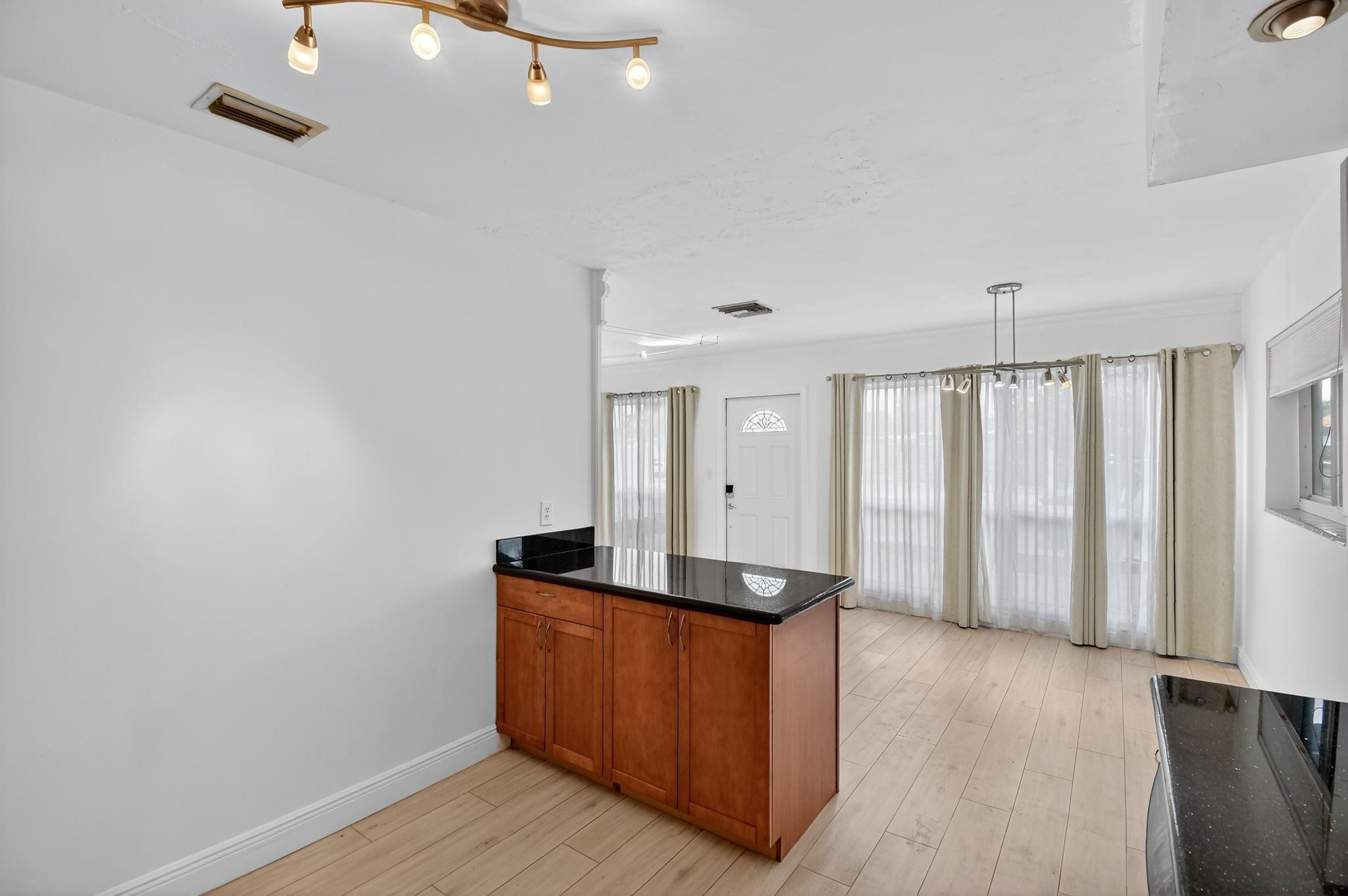 1606 NE 15th #1606, Fort Lauderdale FL 33305