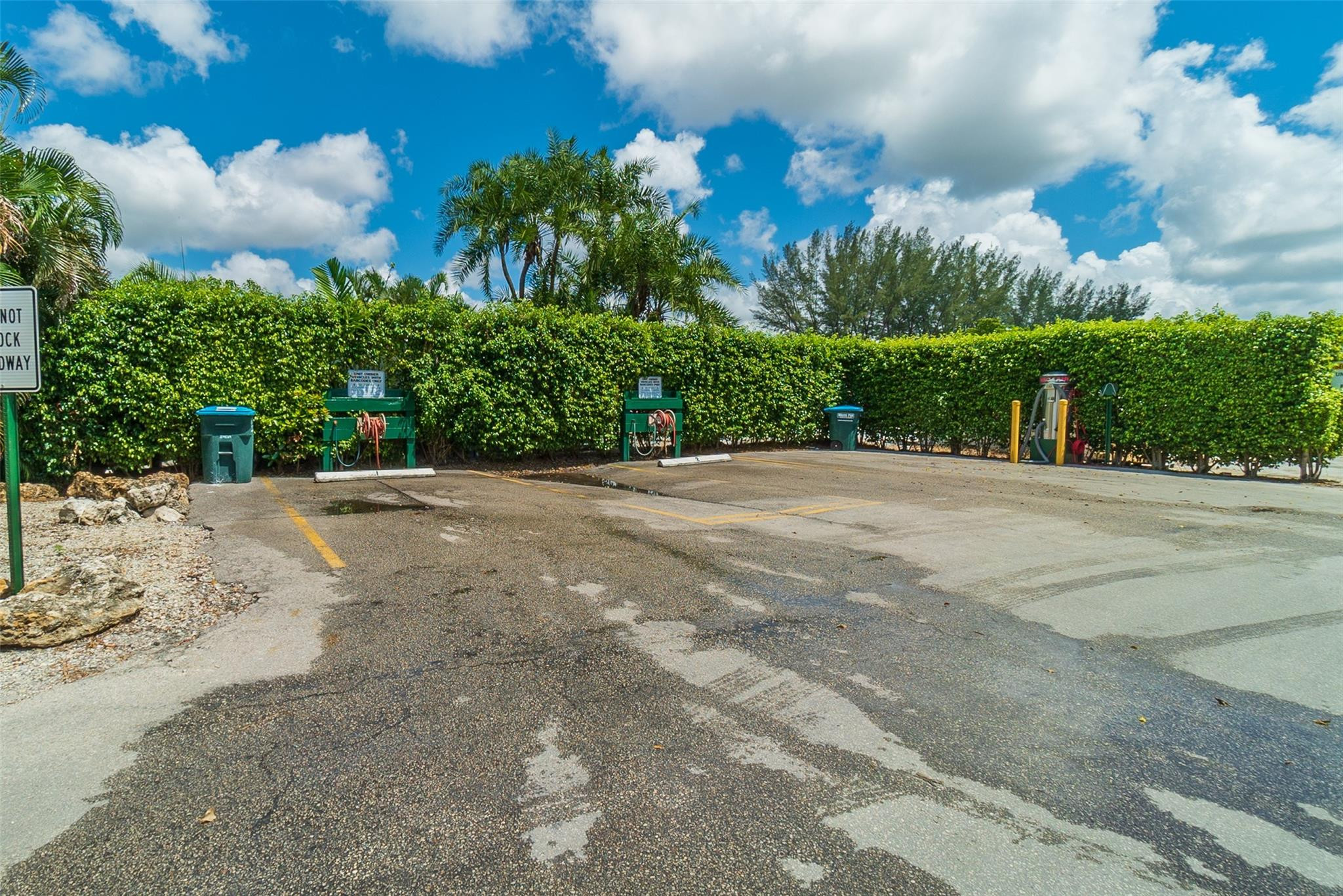 820 S Hollybrook #209, Pembroke Pines FL 33025