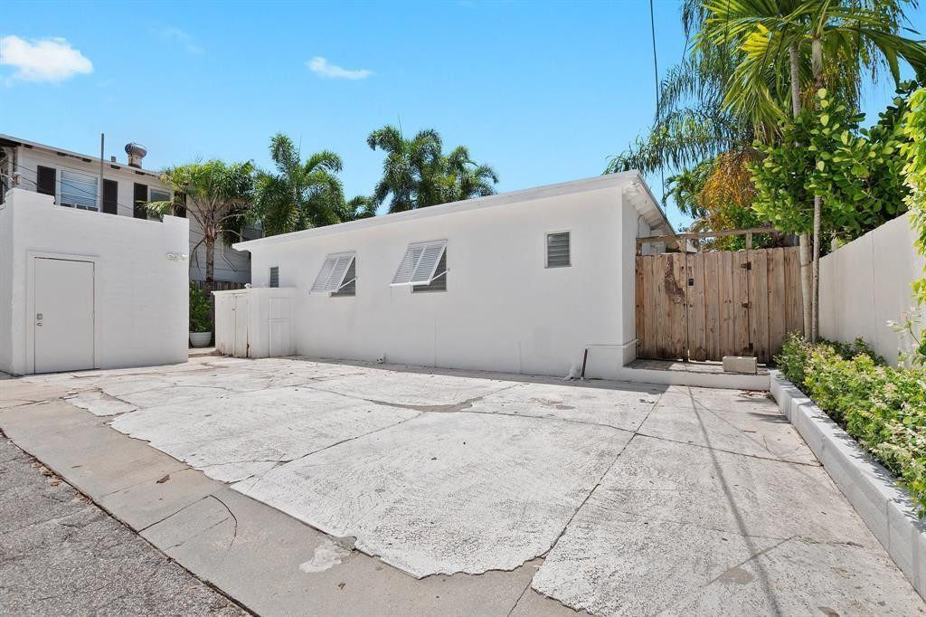 1315 SE 2nd #REAR EAST, Fort Lauderdale FL 33301