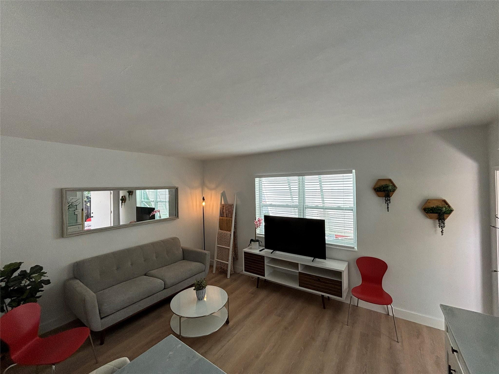 1315 SE 2nd #REAR WEST, Fort Lauderdale FL 33301