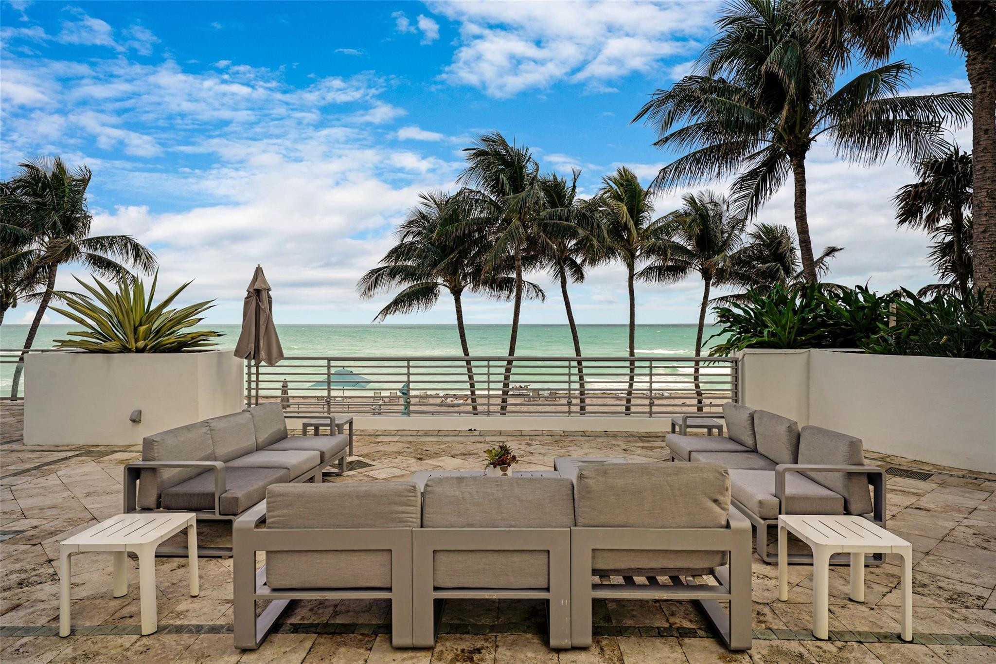 3535 S Ocean #402, Hollywood FL 33019