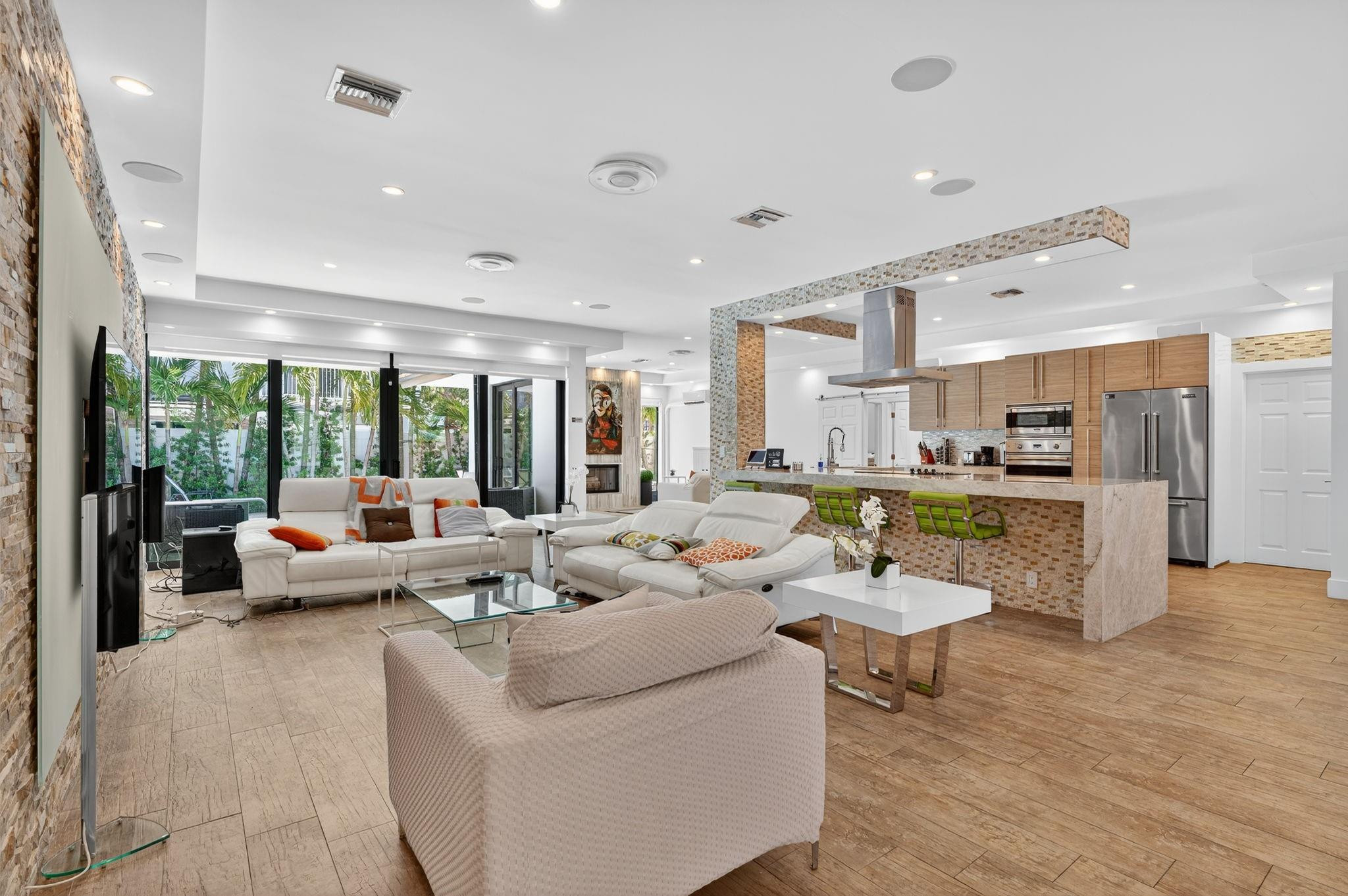 2460 NE 36th, Fort Lauderdale FL 33308