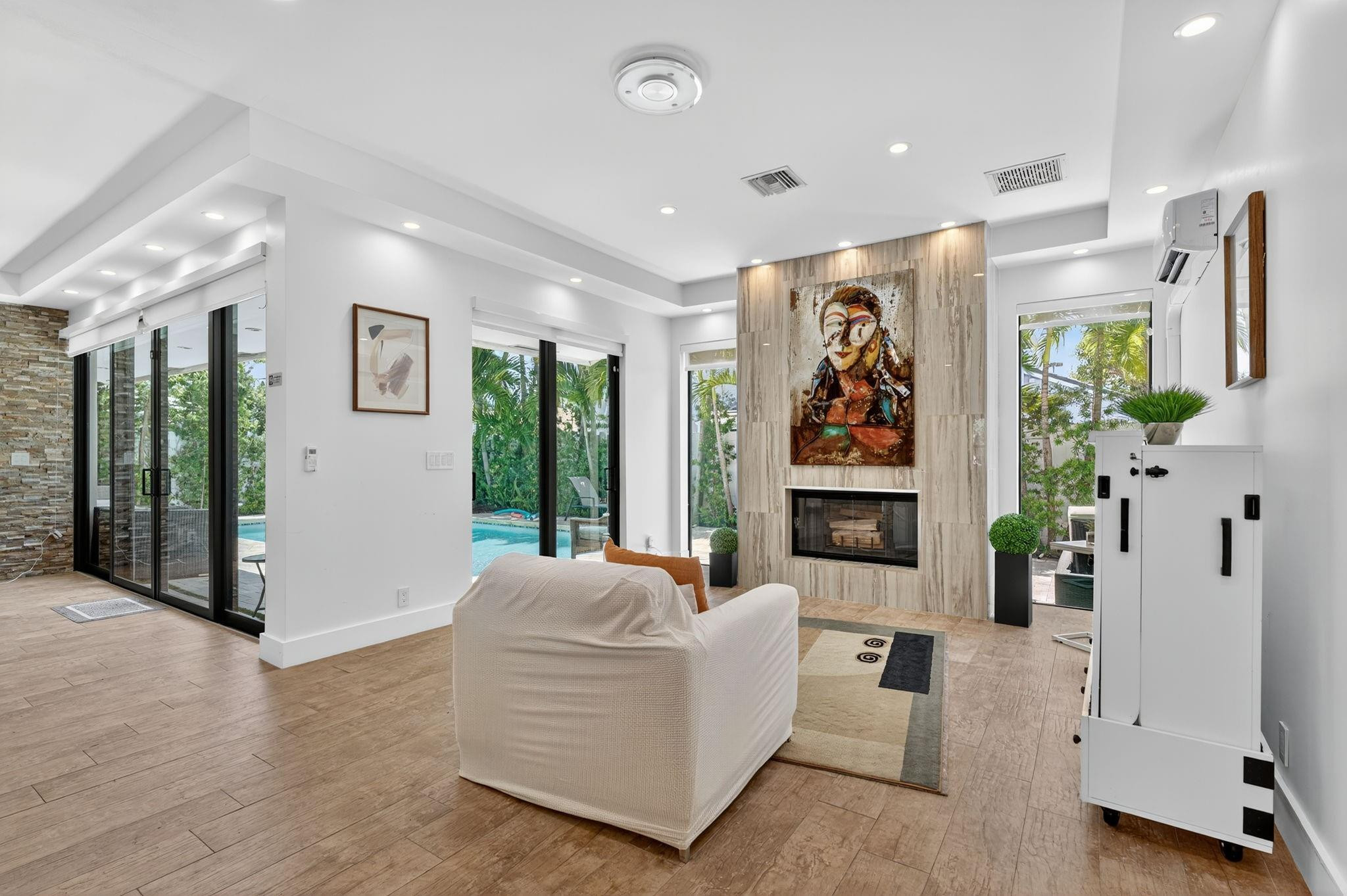 2460 NE 36th, Fort Lauderdale FL 33308