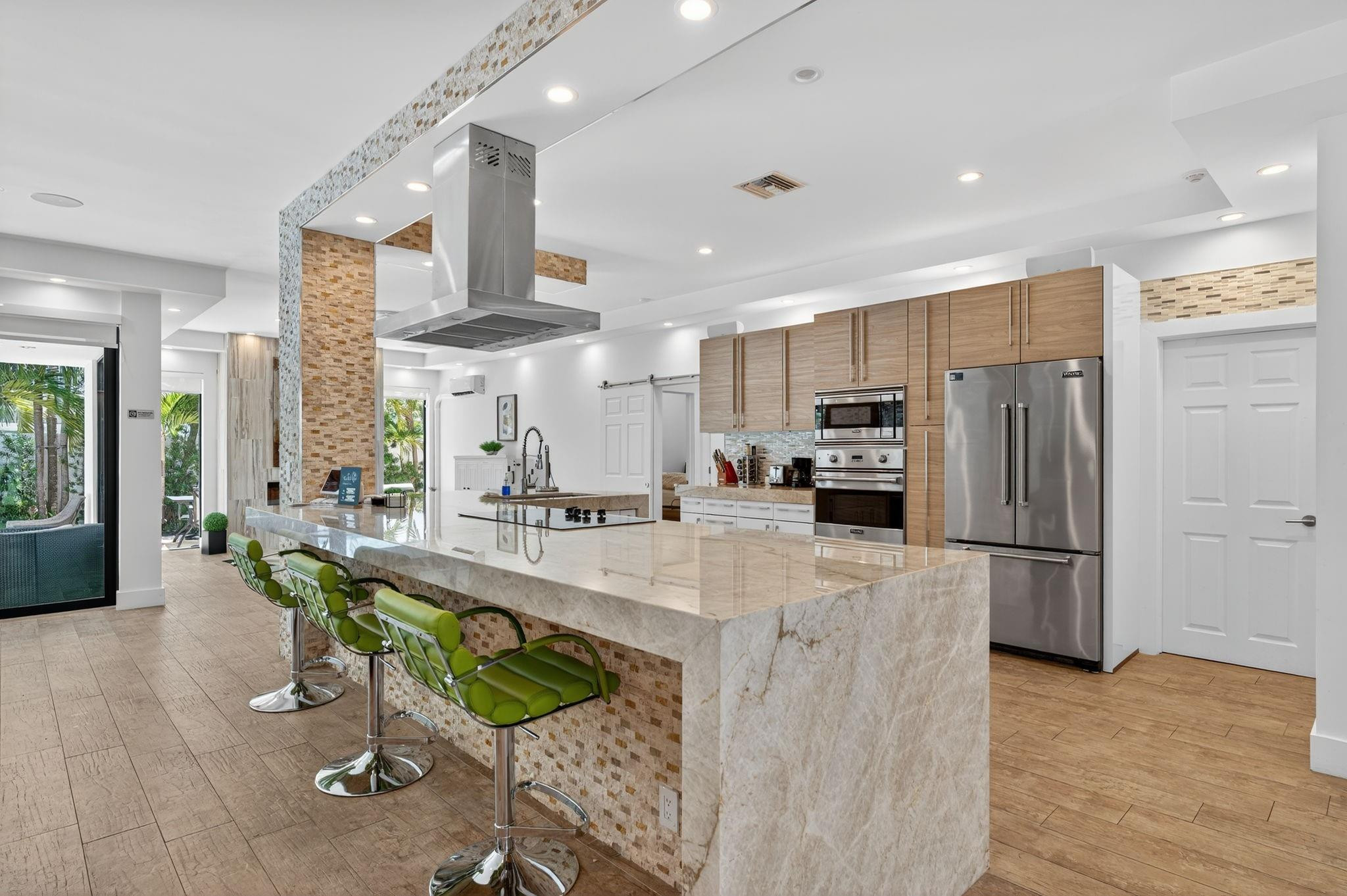 2460 NE 36th, Fort Lauderdale FL 33308