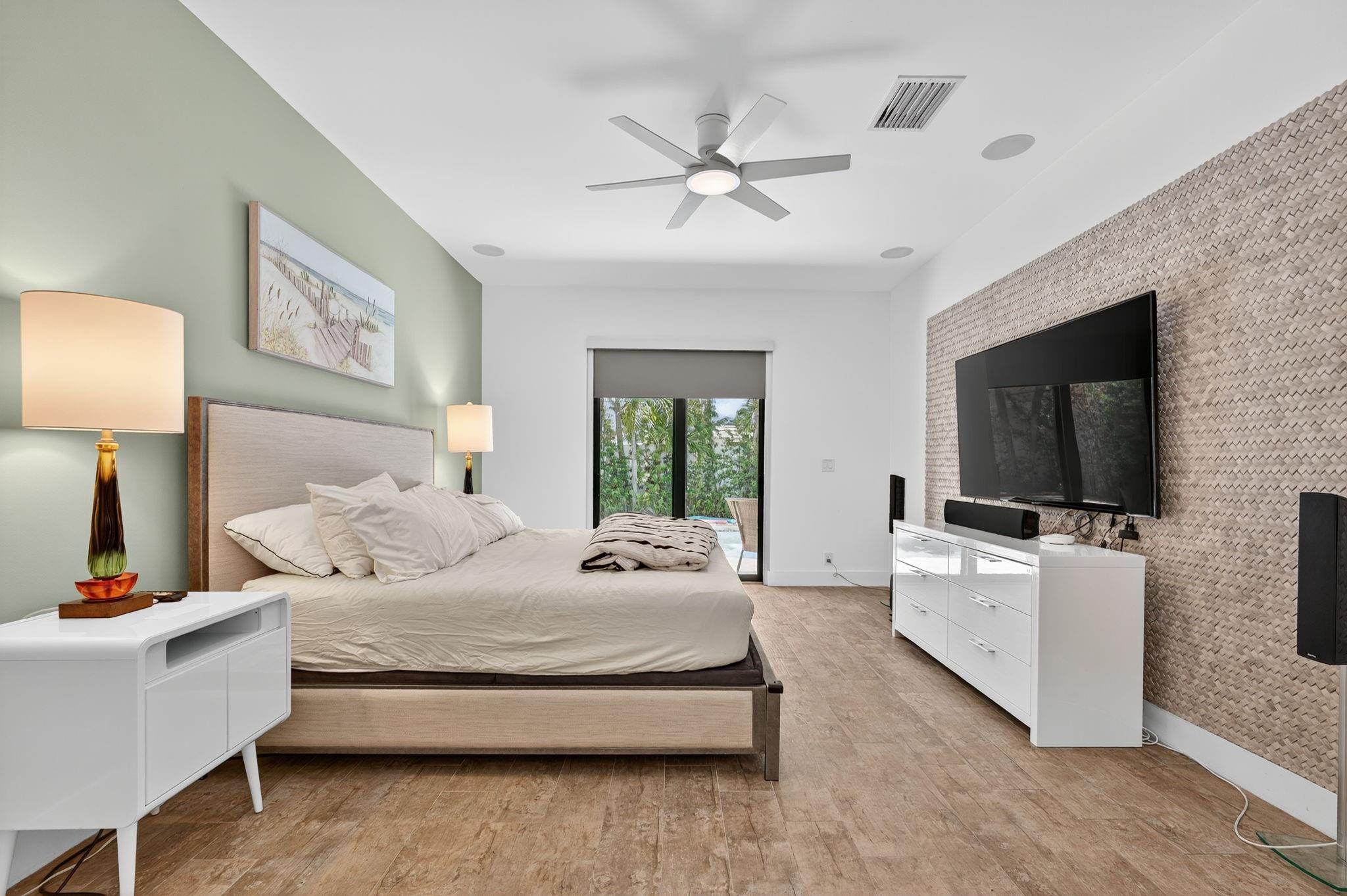 2460 NE 36th, Fort Lauderdale FL 33308