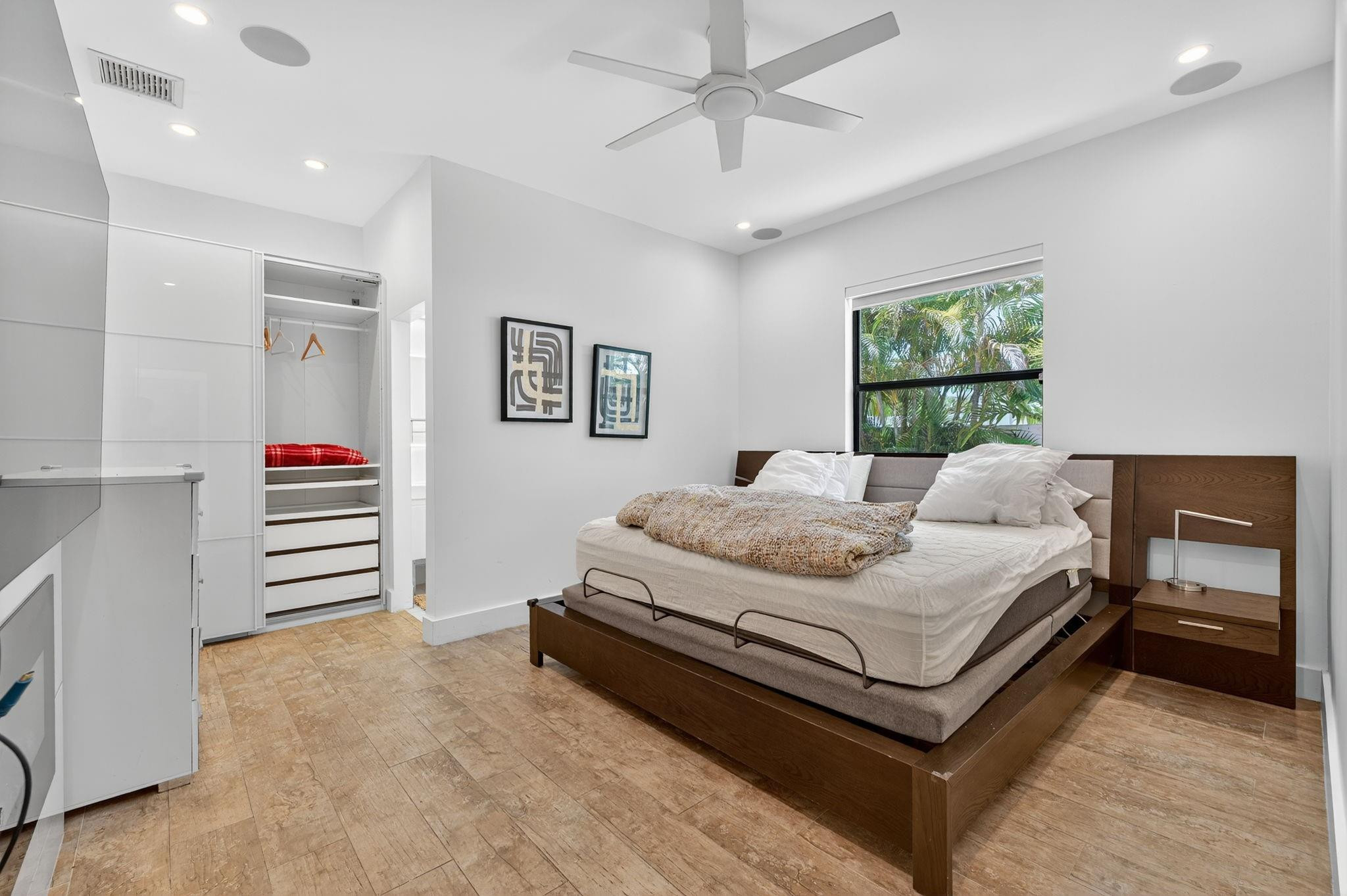 2460 NE 36th, Fort Lauderdale FL 33308