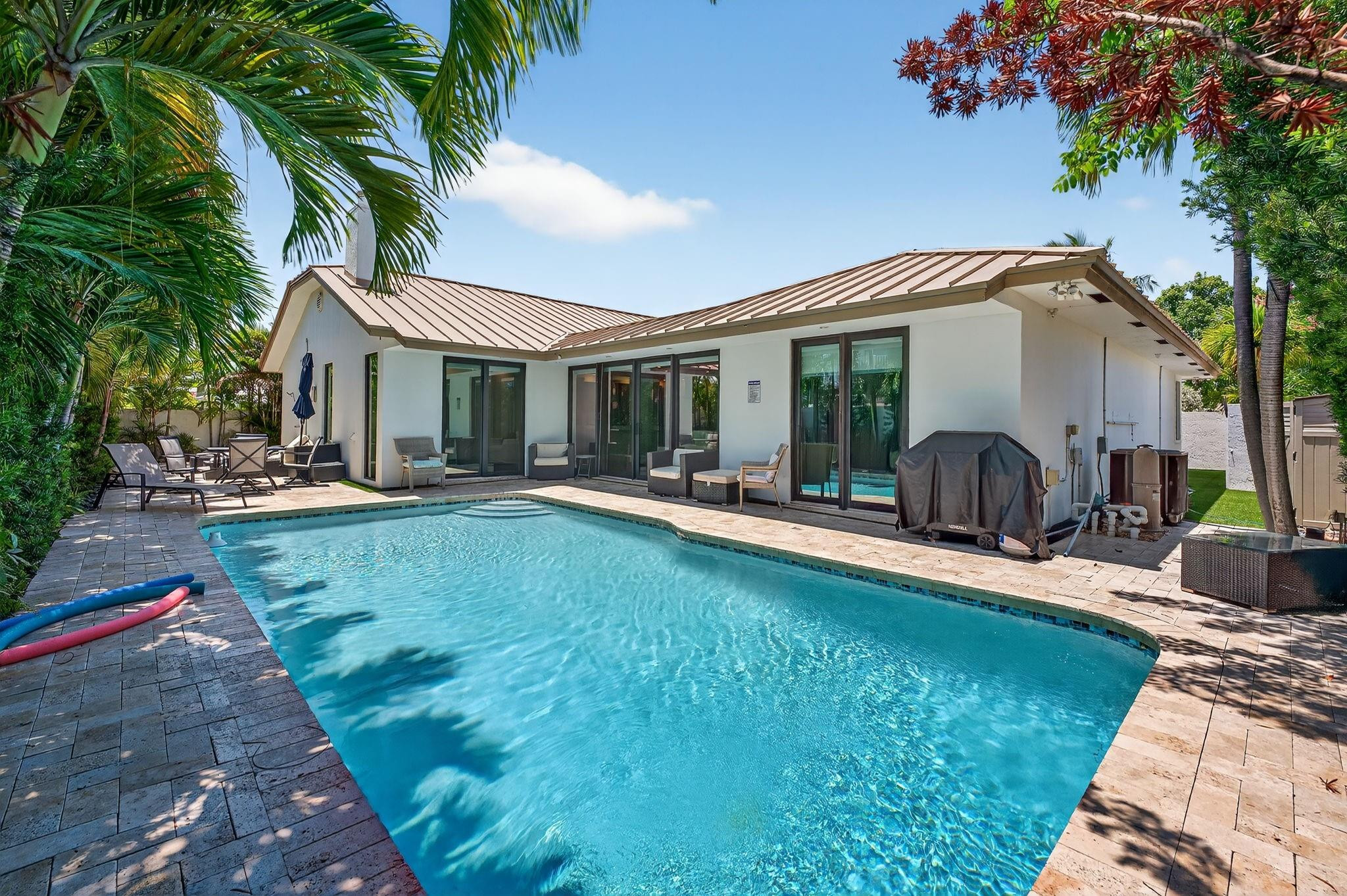 2460 NE 36th, Fort Lauderdale FL 33308