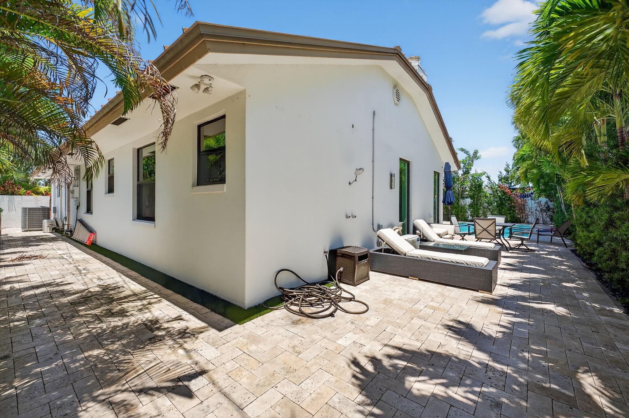 2460 NE 36th, Fort Lauderdale FL 33308