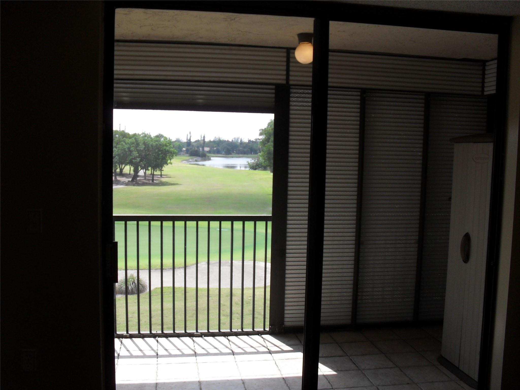 5530 NW 44th #418c, Lauderhill FL 33319