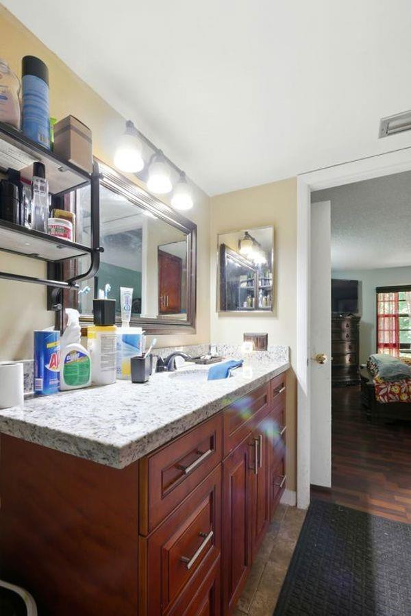 5530 NW 44th #418c, Lauderhill FL 33319