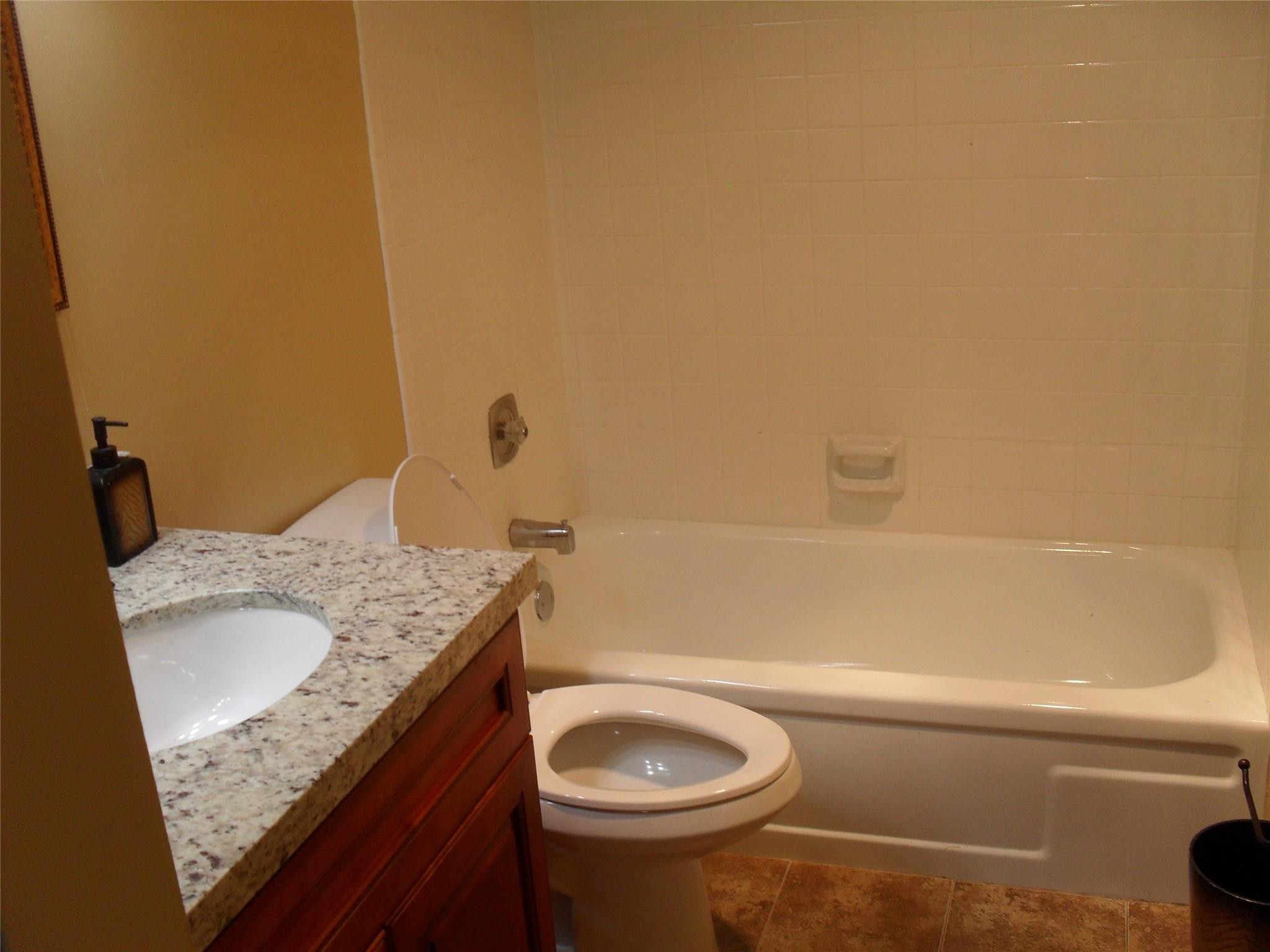 5530 NW 44th #418c, Lauderhill FL 33319