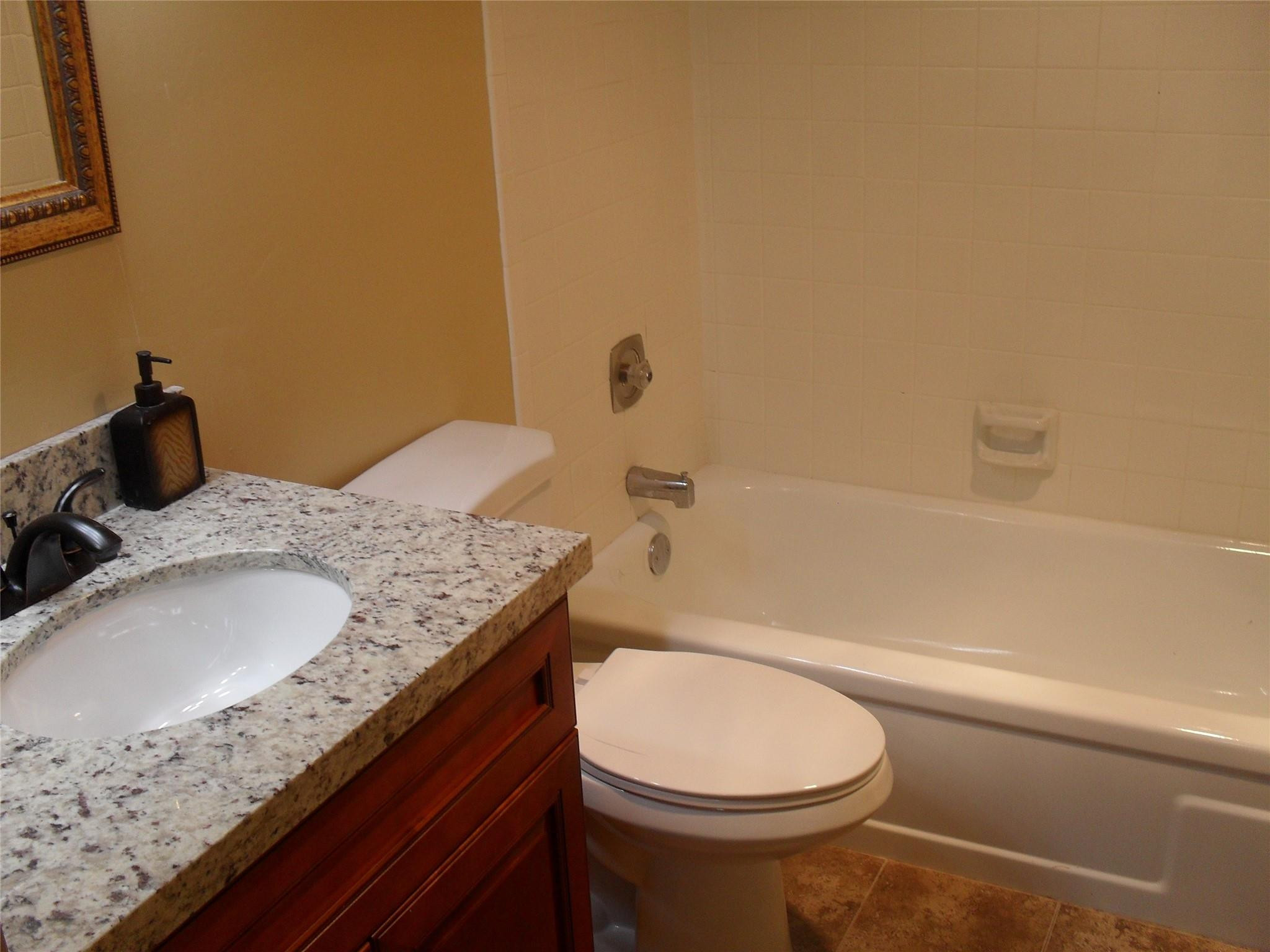 5530 NW 44th #418c, Lauderhill FL 33319