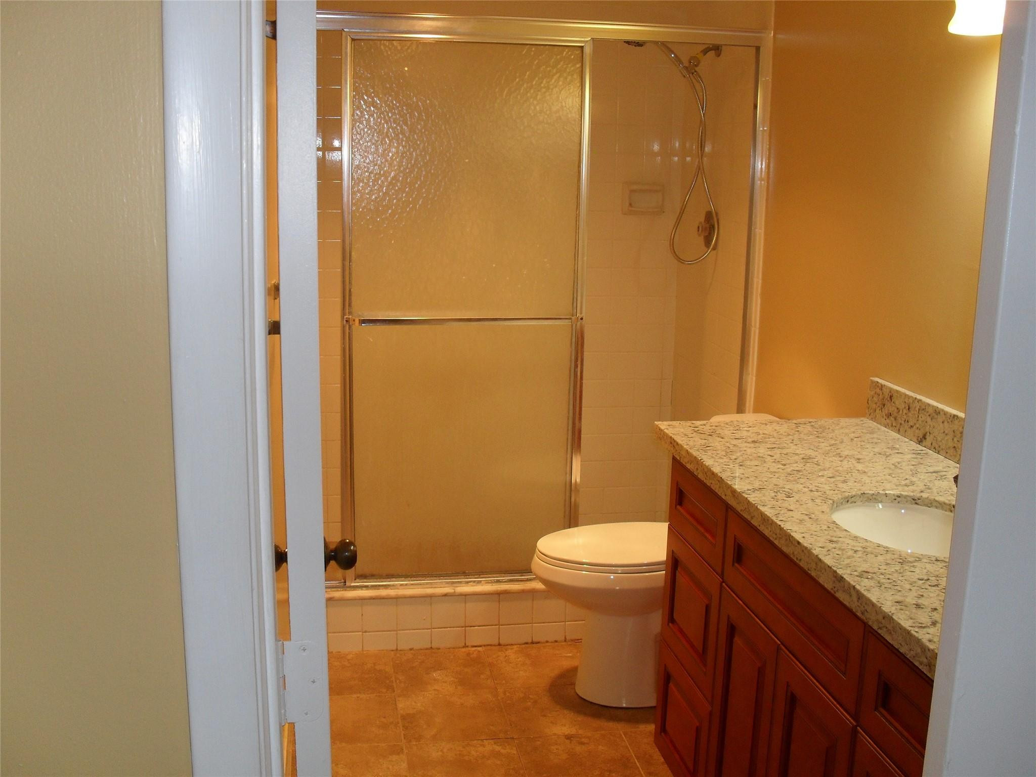 5530 NW 44th #418c, Lauderhill FL 33319