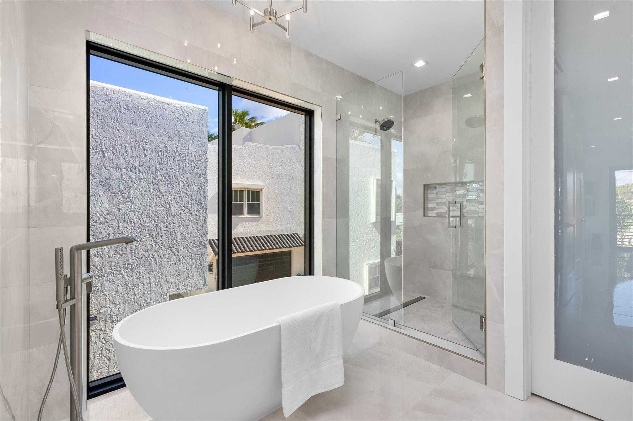 1621 E Broward, Fort Lauderdale FL 33301