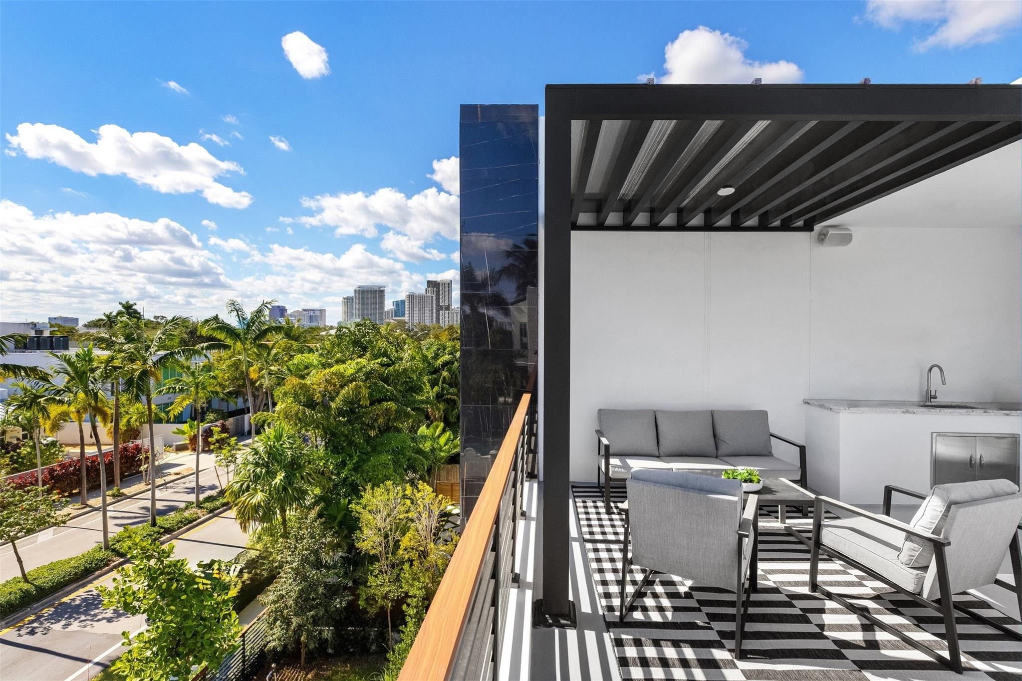 1621 E Broward, Fort Lauderdale FL 33301