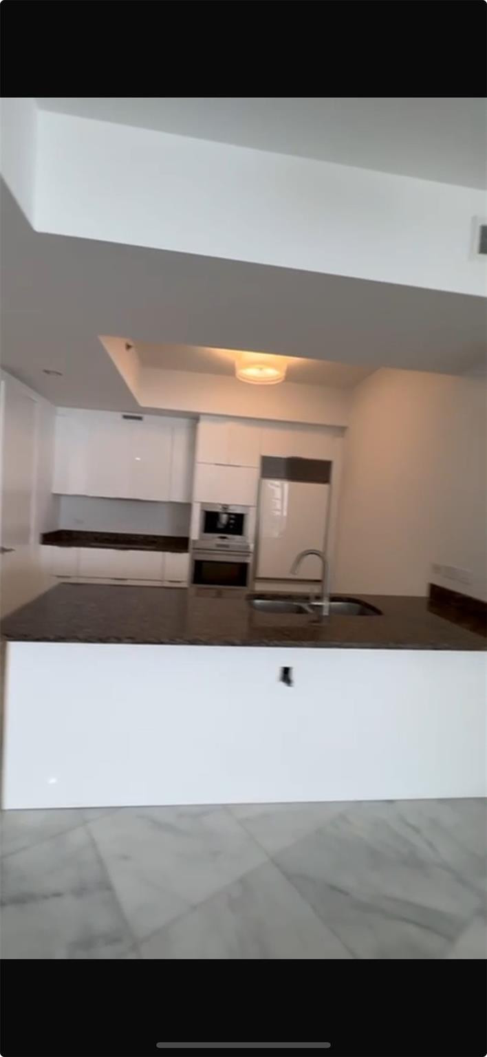 16001 Collins #2207, Sunny Isles Beach FL 33160