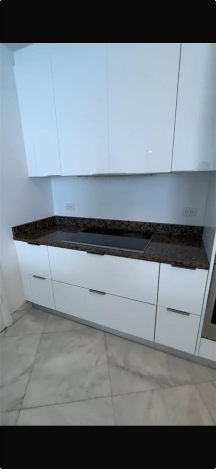 16001 Collins #2207, Sunny Isles Beach FL 33160