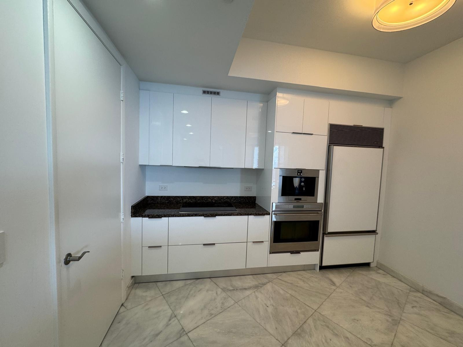 16001 Collins #2207, Sunny Isles Beach FL 33160
