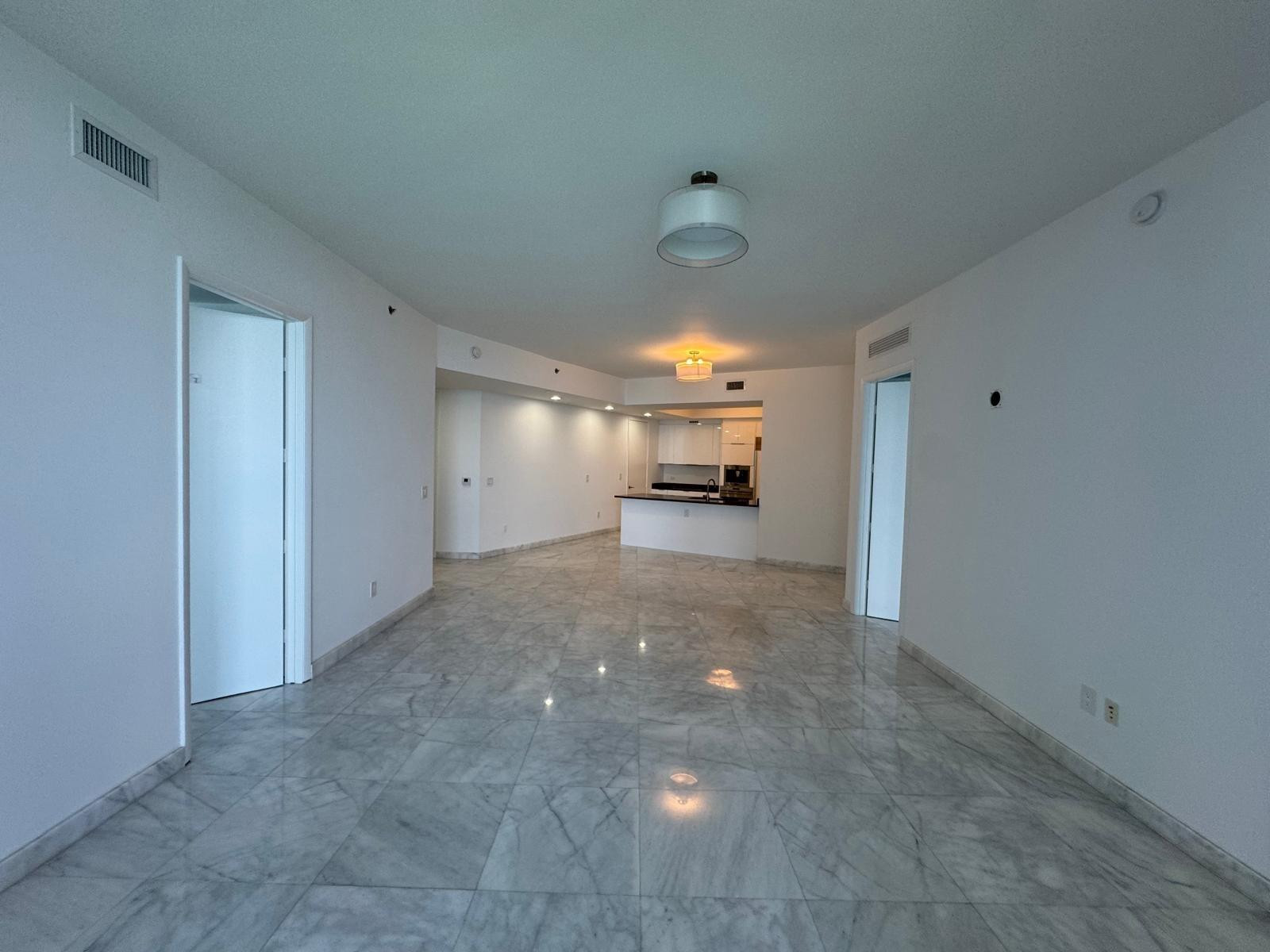 16001 Collins #2207, Sunny Isles Beach FL 33160