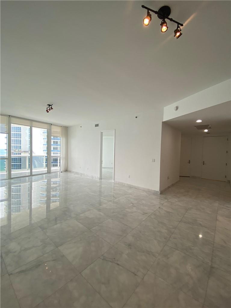 16001 Collins #2207, Sunny Isles Beach FL 33160